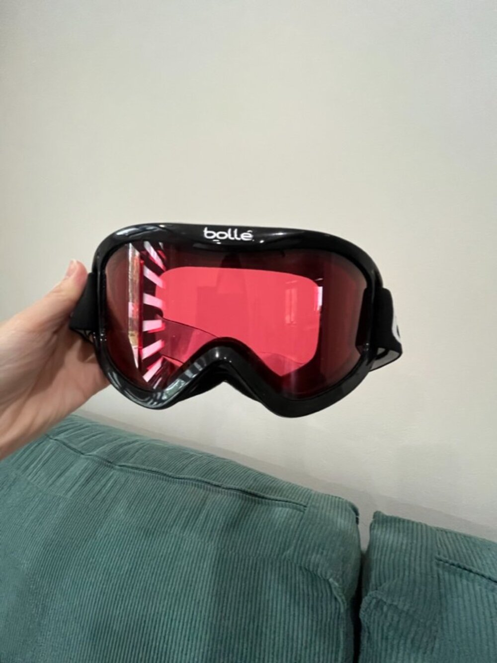 Bollé Adult Ski Snow Goggles Black Frame Red Rose Lens In Box Cat S2
